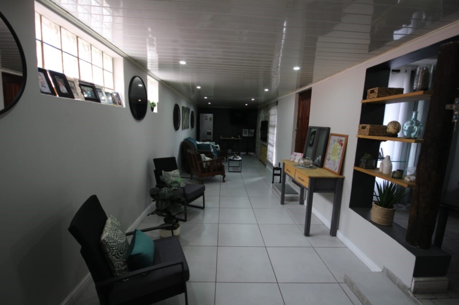 3 Bedroom Property for Sale in The Connifers Western Cape